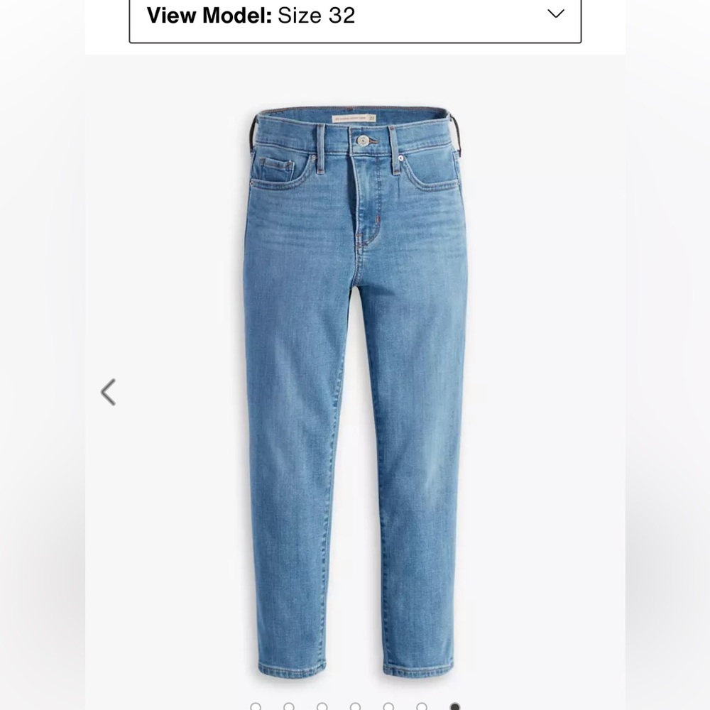 Levi's Women's Cropped Light Blue Jeans - Picture 6 of 16